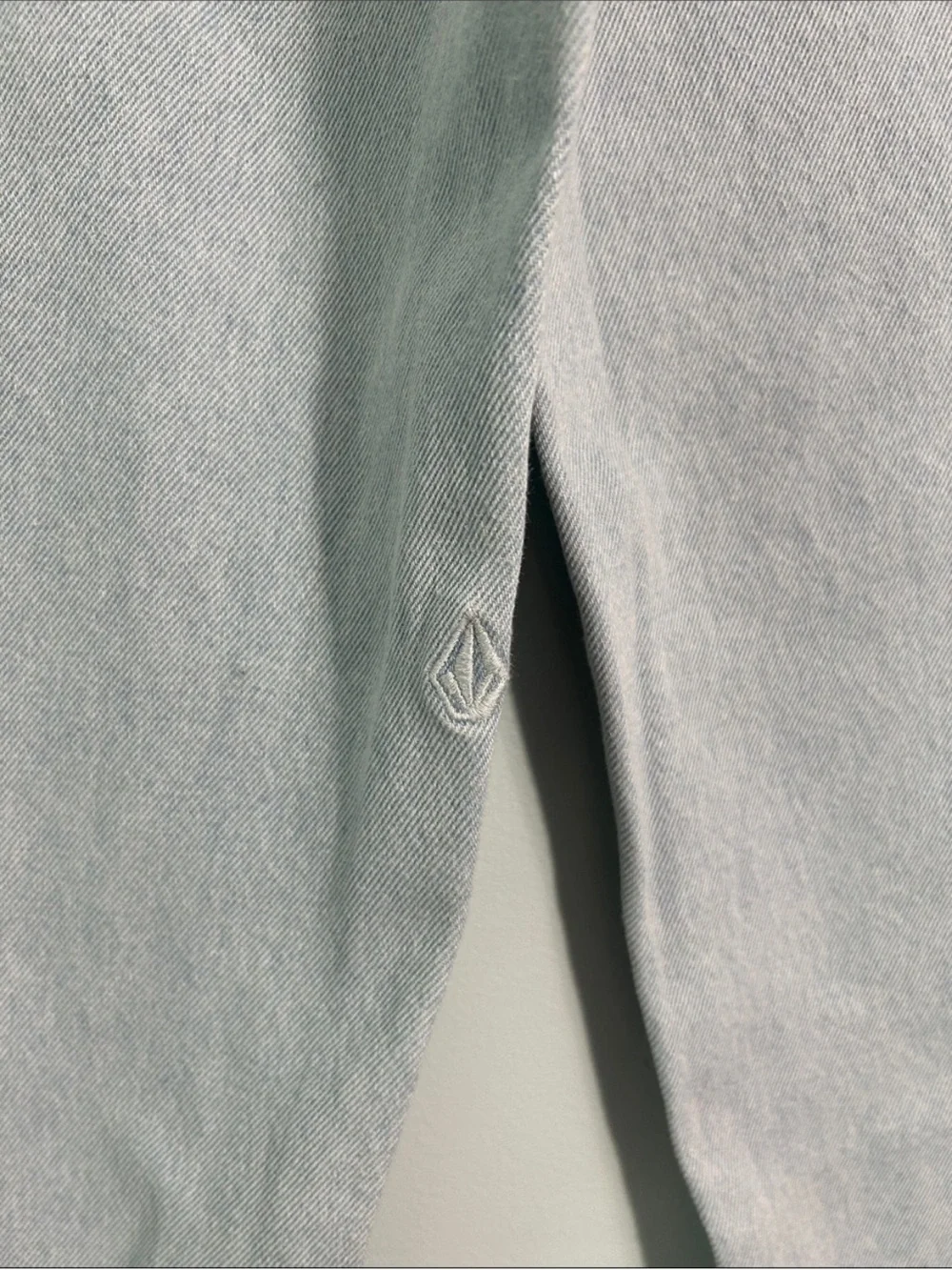 Volcom 8 (24) Jeans Big Boy Youth Chillow in Light Blue Loose Baggy Skater NWT